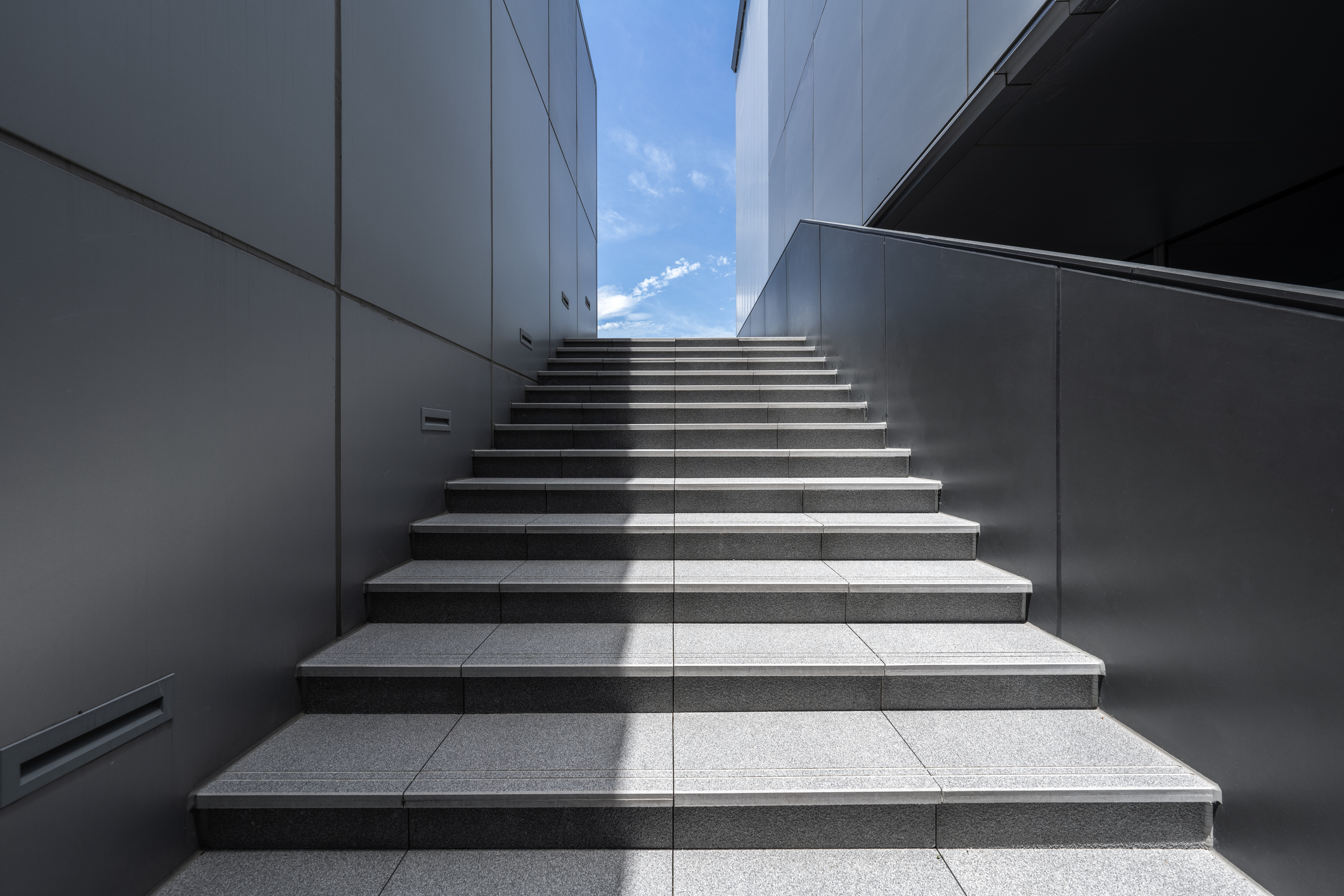 Alabama Takes Step Closer to Issuing Medical Cannabis Dispensary License, Allowing Patients to Register for Program